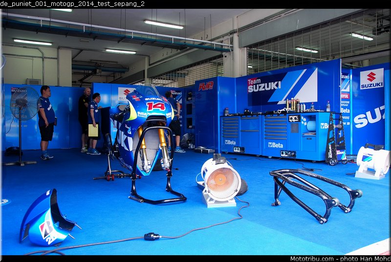de_puniet_001_motogp_2014_test_sepang_2