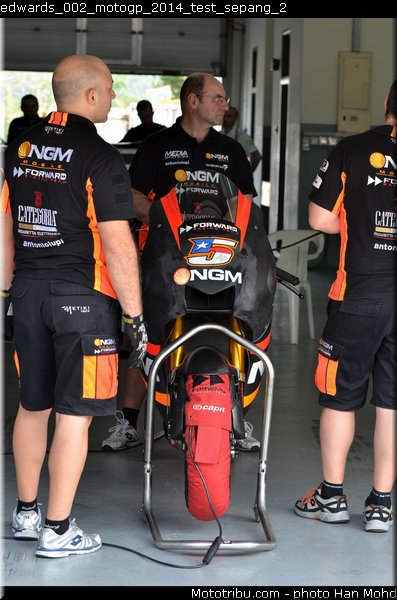 edwards_002_motogp_2014_test_sepang_2