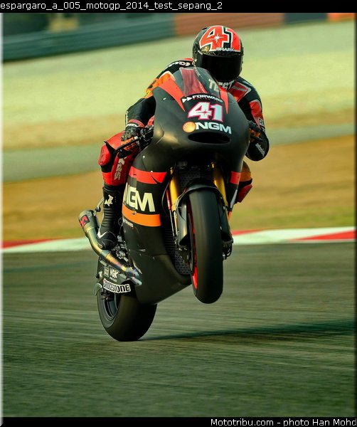 espargaro_a_005_motogp_2014_test_sepang_2