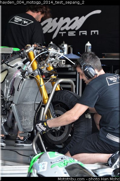 hayden_004_motogp_2014_test_sepang_2
