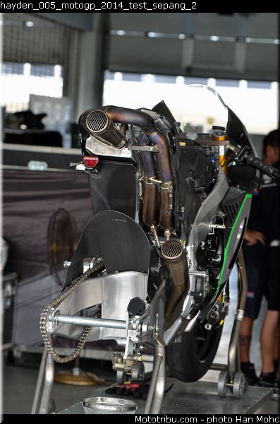 hayden_005_motogp_2014_test_sepang_2