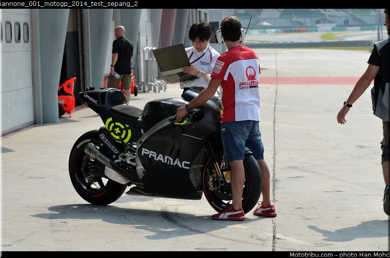 iannone_001_motogp_2014_test_sepang_2
