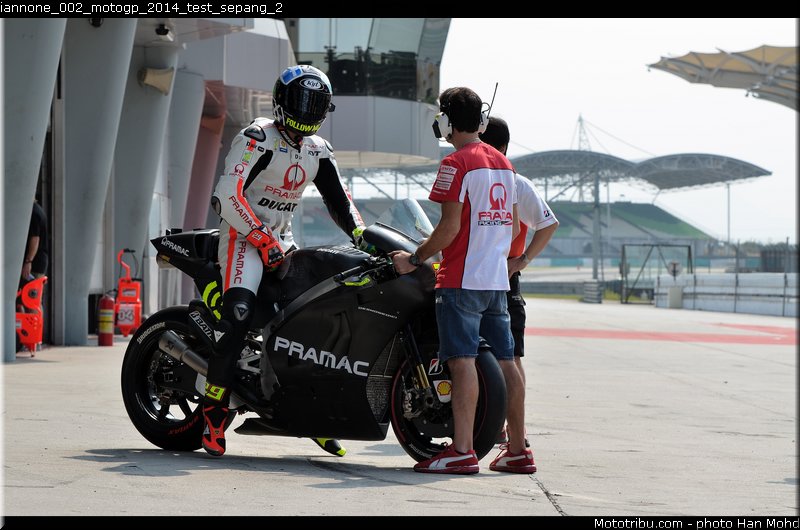iannone_002_motogp_2014_test_sepang_2