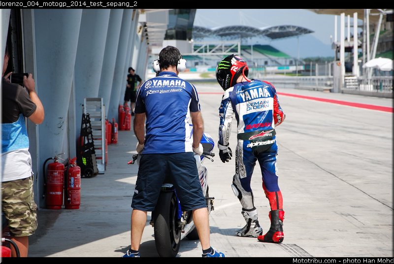 lorenzo_004_motogp_2014_test_sepang_2