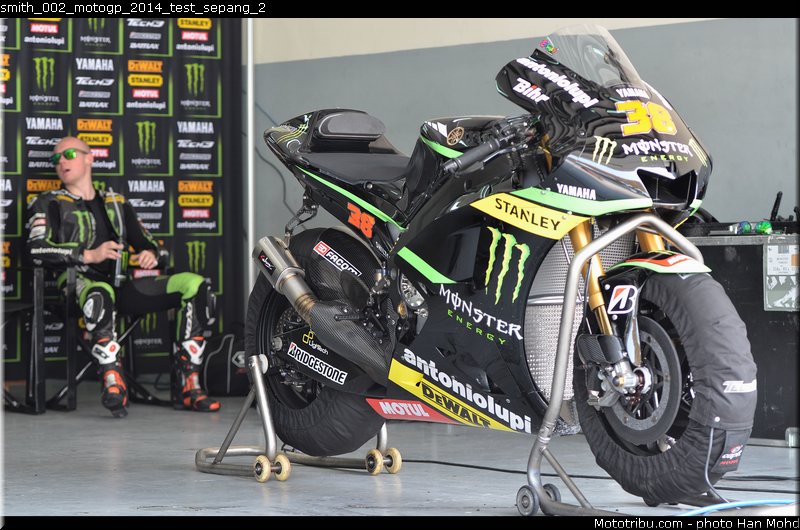 smith_002_motogp_2014_test_sepang_2