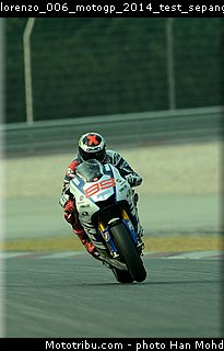 lorenzo_006_motogp_2014_test_sepang_2.jpg
