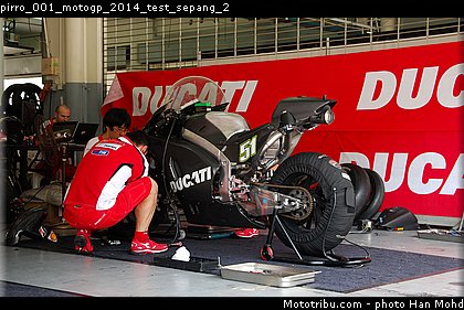 pirro_001_motogp_2014_test_sepang_2.jpg