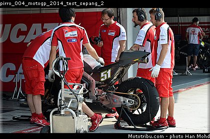 pirro_004_motogp_2014_test_sepang_2.jpg