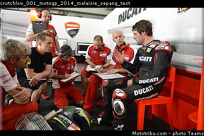 crutchlow_001_motogp_2014_malaisie_sepang_test.jpg