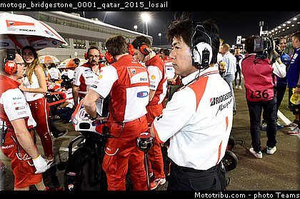 motogp_bridgestone_0001_qatar_2015_losail.jpg