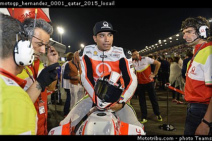 motogp_hernandez_0001_qatar_2015_losail.jpg