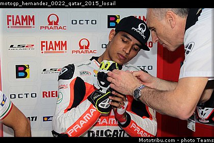 motogp_hernandez_0022_qatar_2015_losail.jpg