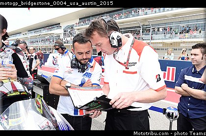 motogp_bridgestone_0004_usa_austin_2015.jpg