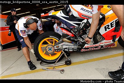 motogp_bridgestone_0008_usa_austin_2015.jpg