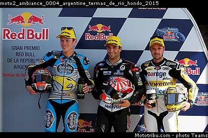 moto2_ambiance_0004_argentine_termas_de_rio_hondo_2015.jpg