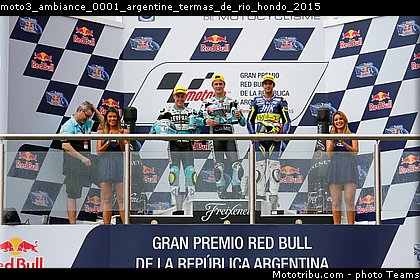 moto3_ambiance_0001_argentine_termas_de_rio_hondo_2015.jpg