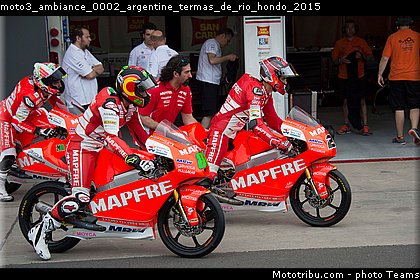 moto3_ambiance_0002_argentine_termas_de_rio_hondo_2015.jpg