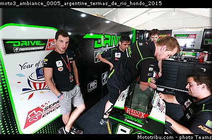 moto3_ambiance_0005_argentine_termas_de_rio_hondo_2015.jpg