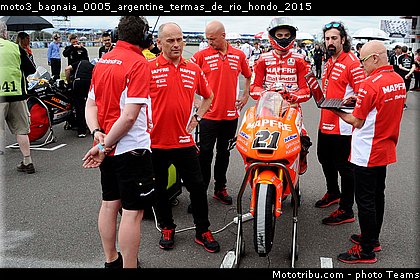 moto3_bagnaia_0005_argentine_termas_de_rio_hondo_2015.jpg