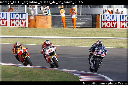 motogp_0018_argentine_termas_de_rio_hondo_2015.jpg