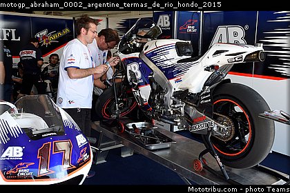 motogp_abraham_0002_argentine_termas_de_rio_hondo_2015.jpg