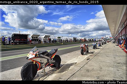 motogp_ambiance_0020_argentine_termas_de_rio_hondo_2015.jpg