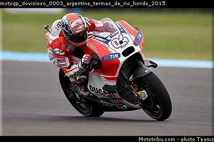 motogp_dovizioso_0003_argentine_termas_de_rio_hondo_2015.jpg