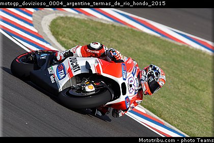 motogp_dovizioso_0004_argentine_termas_de_rio_hondo_2015.jpg