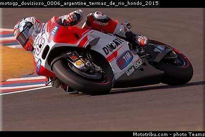 motogp_dovizioso_0006_argentine_termas_de_rio_hondo_2015.jpg