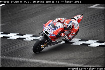 motogp_dovizioso_0021_argentine_termas_de_rio_hondo_2015.jpg