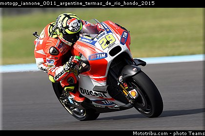 motogp_iannone_0011_argentine_termas_de_rio_hondo_2015.jpg