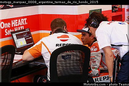 motogp_marquez_0008_argentine_termas_de_rio_hondo_2015.jpg