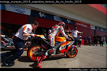 motogp_marquez_0015_argentine_termas_de_rio_hondo_2015.jpg