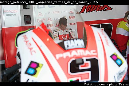motogp_petrucci_0001_argentine_termas_de_rio_hondo_2015.jpg