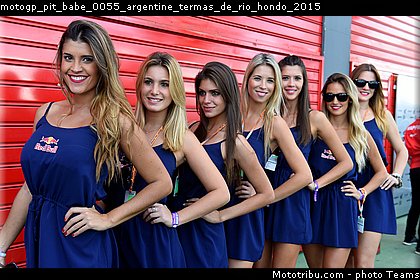 motogp_pit_babe_0055_argentine_termas_de_rio_hondo_2015.jpg