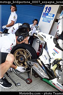 motogp_bridgestone_0007_espagne_jerez_2015.jpg