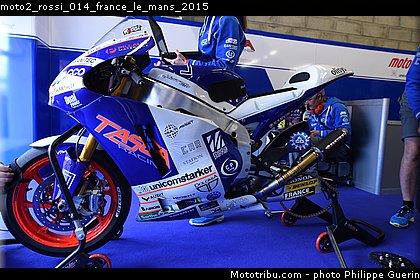 moto2_rossi_014_france_le_mans_2015.jpg