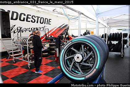 motogp_ambiance_031_france_le_mans_2015.jpg