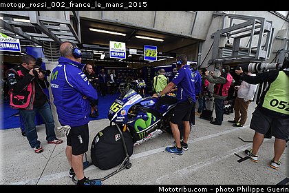 motogp_rossi_002_france_le_mans_2015.jpg