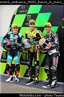 moto2_ambiance_0002_france_le_mans_2015.jpg