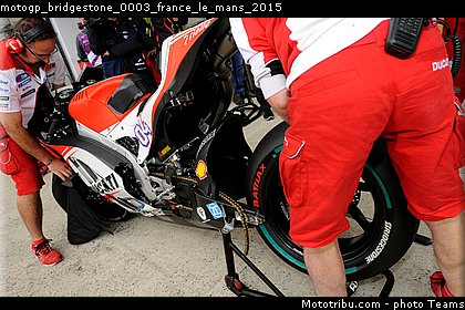 motogp_bridgestone_0003_france_le_mans_2015.jpg