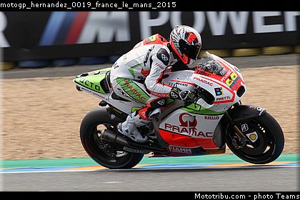 motogp_hernandez_0019_france_le_mans_2015.jpg