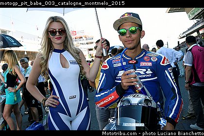 motogp_pit_babe_003_catalogne_montmelo_2015.jpg