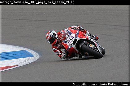 motogp_dovizioso_001_pays_bas_assen_2015.jpg