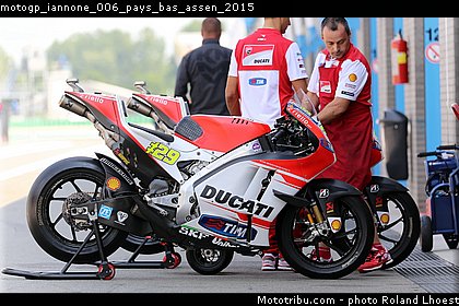 motogp_iannone_006_pays_bas_assen_2015.jpg