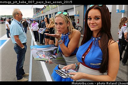 motogp_pit_babe_007_pays_bas_assen_2015.jpg