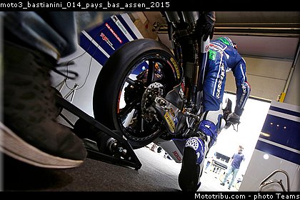 moto3_bastianini_014_pays_bas_assen_2015.jpg