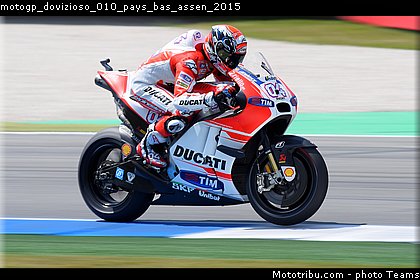 motogp_dovizioso_010_pays_bas_assen_2015.jpg