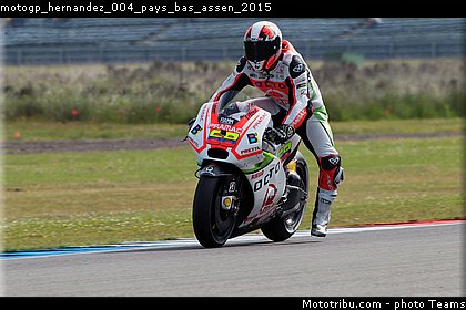 motogp_hernandez_004_pays_bas_assen_2015.jpg