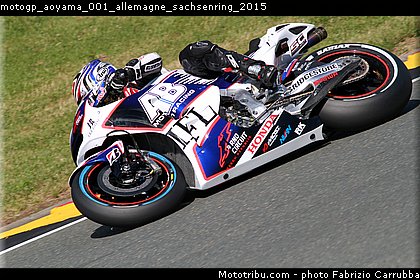 motogp_aoyama_001_allemagne_sachsenring_2015.jpg